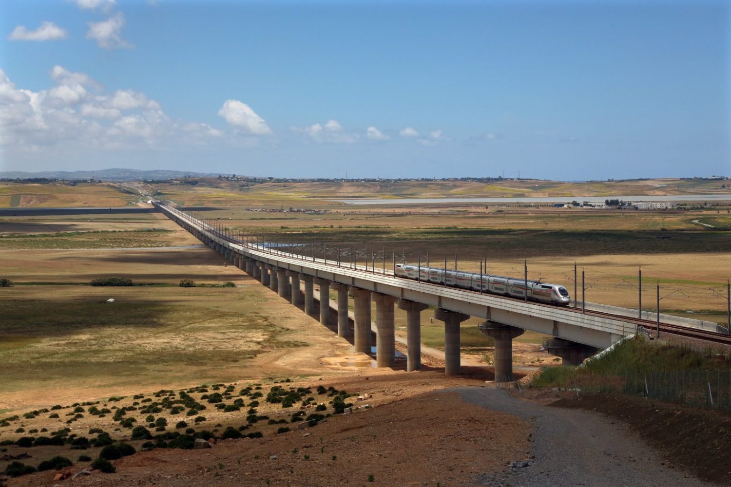 Image showcasing the benefits of the high-speed rail line in Morocco